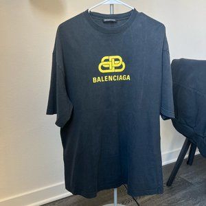 Balenciaga Men's T-shirt size s